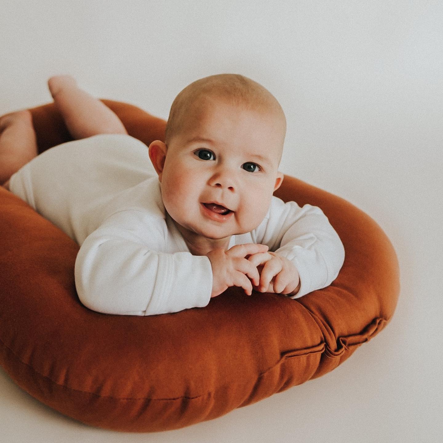 Cotton Baby Lounger with Removable Cover in Amber