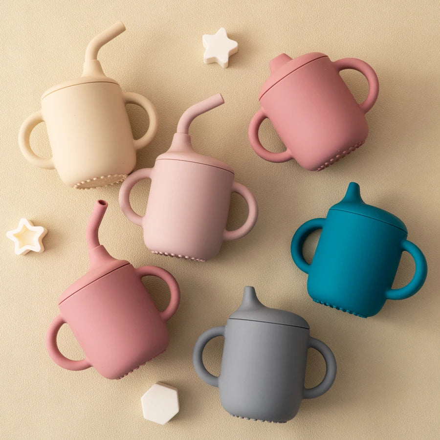 Cool Kids 1 piece Silicone Straw Cup With Two Lids