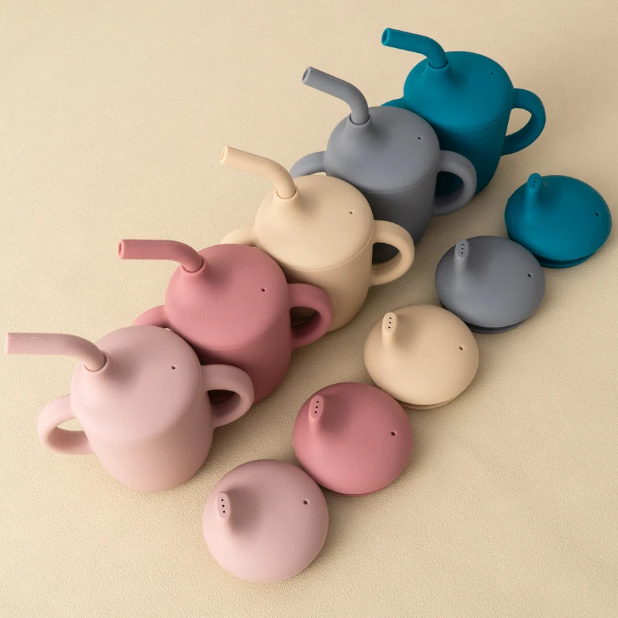 Cool Kids 1 piece Silicone Straw Cup With Two Lids