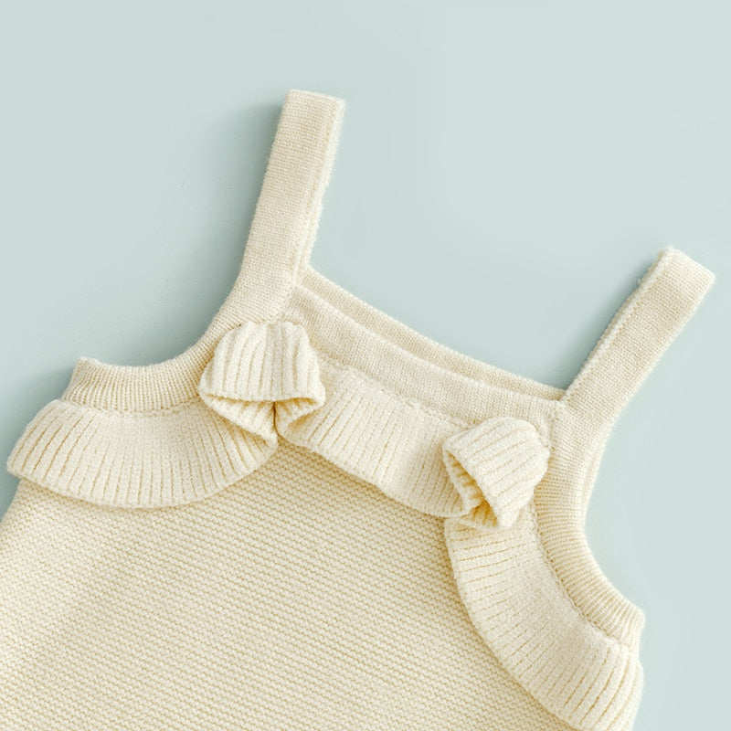 Knit Frilly Tank & Detailed Drawstring Shorts in Cream